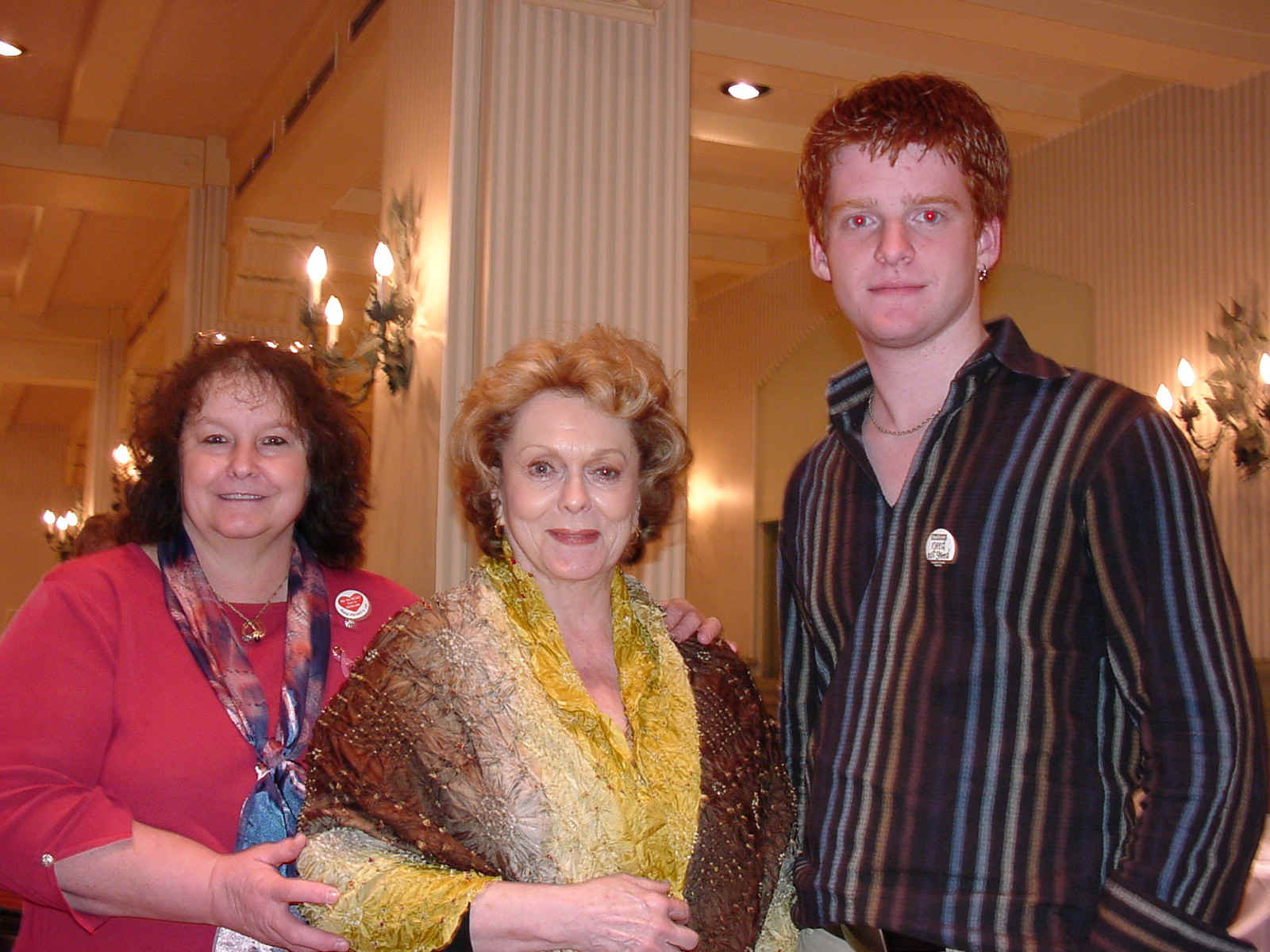 debbie-photo2.jpg (496759 bytes)
